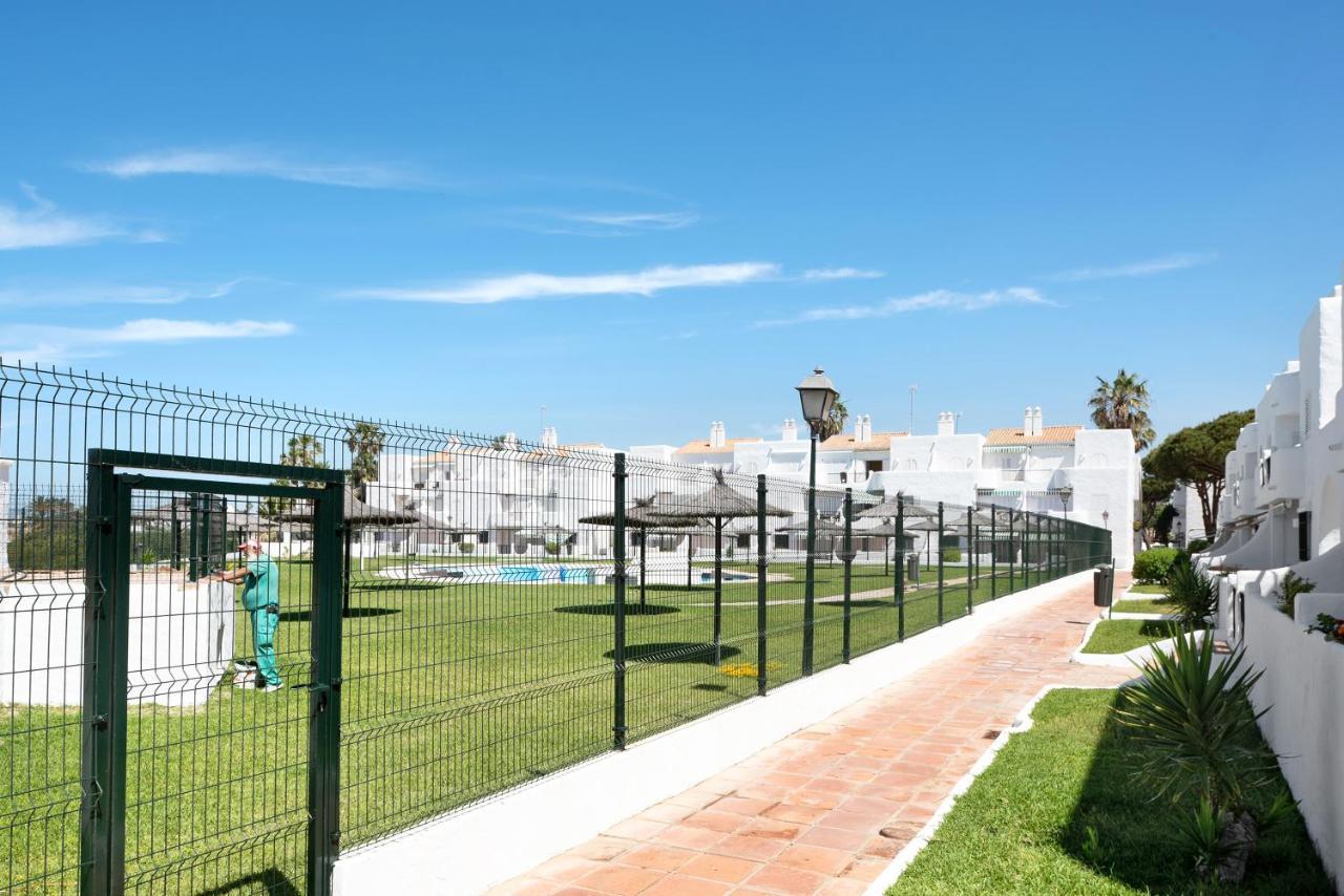 Barrosa Primera Linea De Playa Chiclana de la Frontera Exterior foto